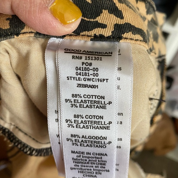Good American tiger pattern jeans. Brand new, never worn. No tags. - Picture 4 of 4
